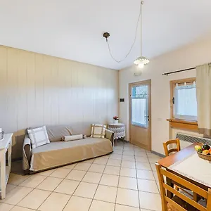 Apartment Garda Country House By Wonderful Italy, Lonato del Garda